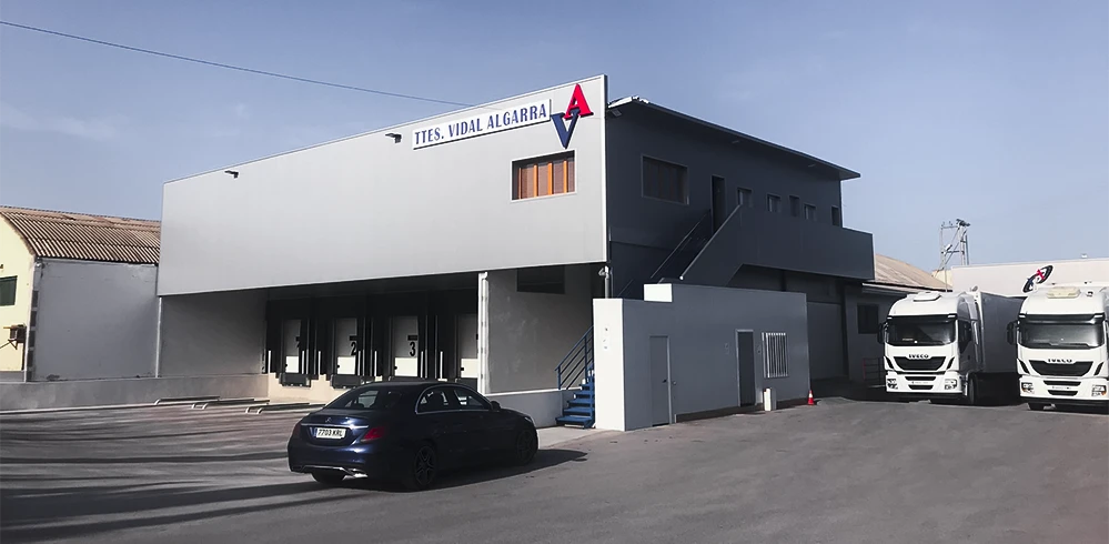 revestimiento con paneles sándwich