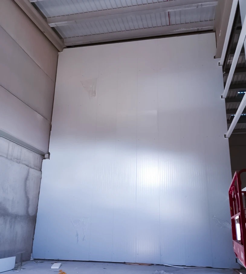 Los paneles de lana de roca ofrecen soluciones eficientes para sectorización e insonorización.