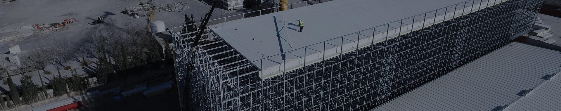 Maximizamos espacios con soluciones constructivas de alta calidad, como nuestros almacenes inteligentes y silos autoportantes