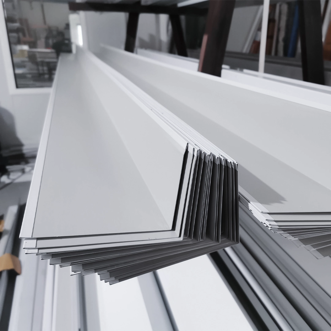 Provisión de recambios y accesorios de calidad para mantener la funcionalidad y resistencia de las instalaciones.